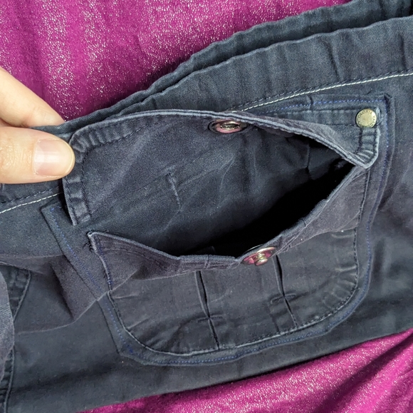 Upcycled cargo pants drawstring pouch - Picture 4 of 7